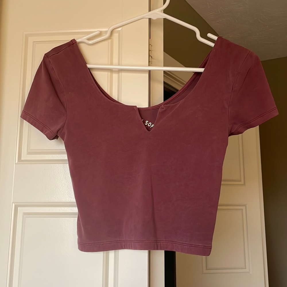 Very cute American Eagle purple shirt